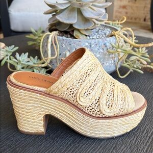 Lucky Brand Yena Raffia Sandal Platform Mule. Color Cream. SZ 7.